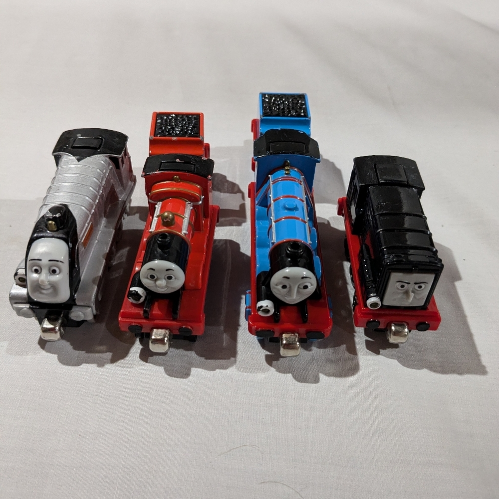 Thomas the tank train engines lot of 4 diecast metal lights and sounds 2009